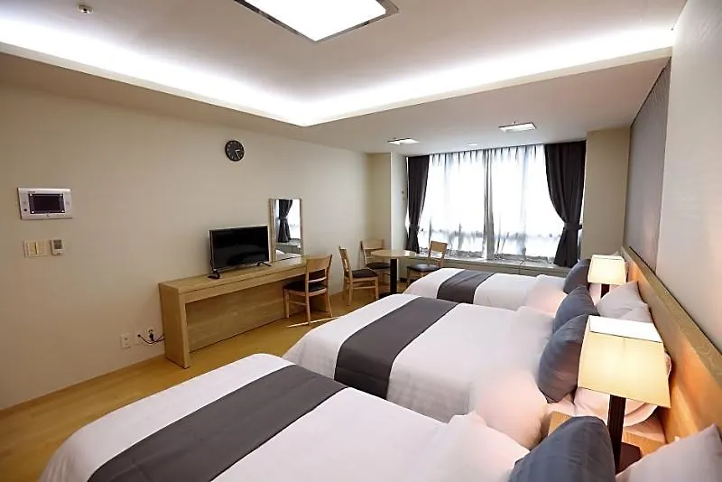 Incheon Airportel 2*,